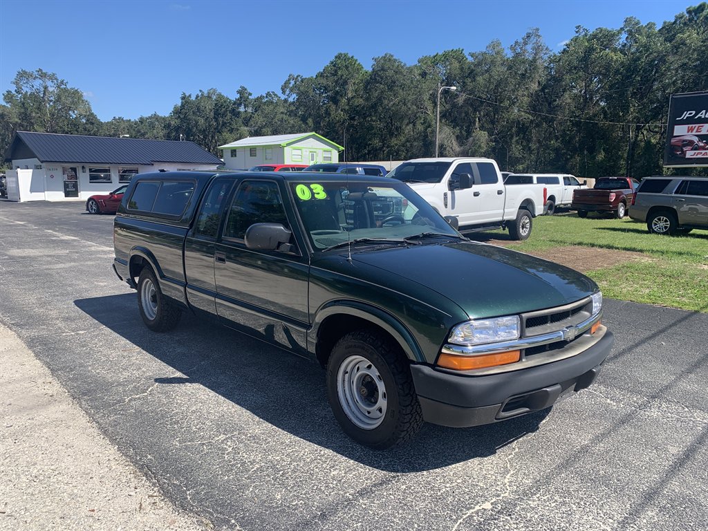 2003 Chevrolet S-10 Base