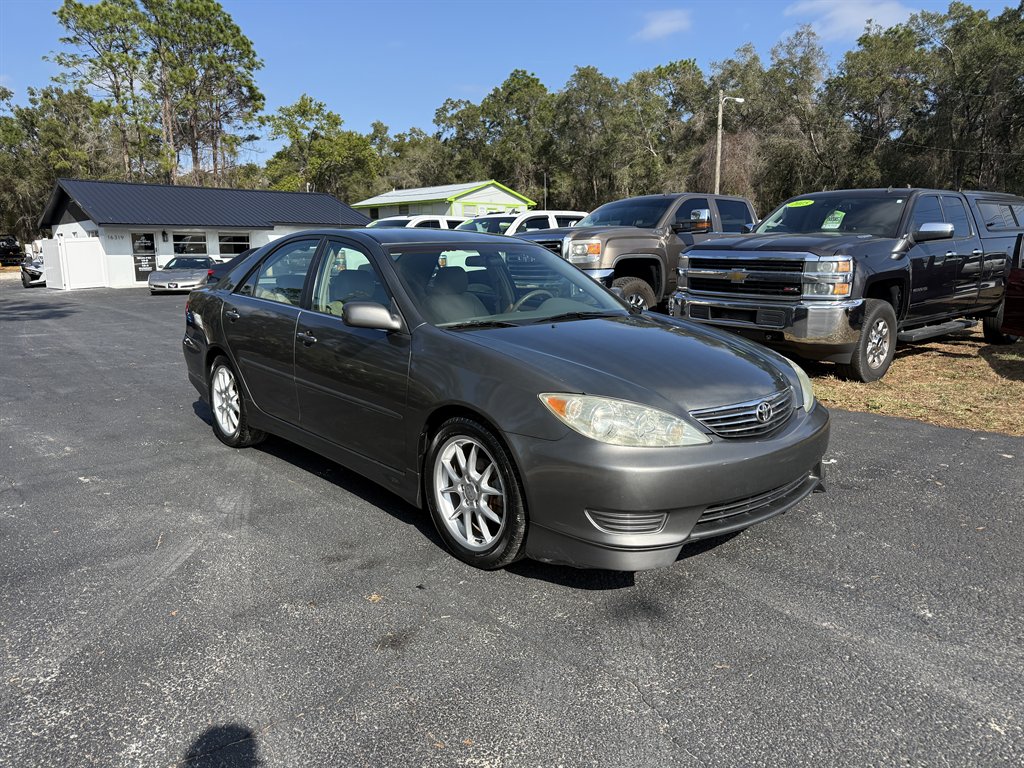 2005 Toyota Camry LE