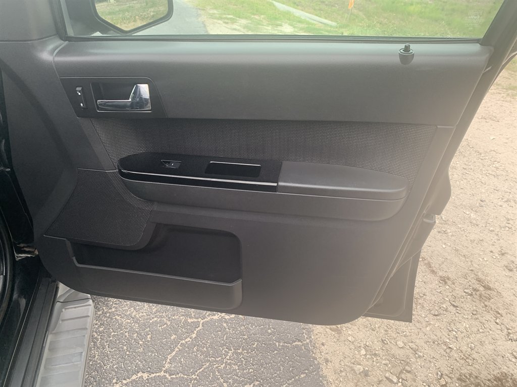2010 Ford Escape Limited - Photo 18