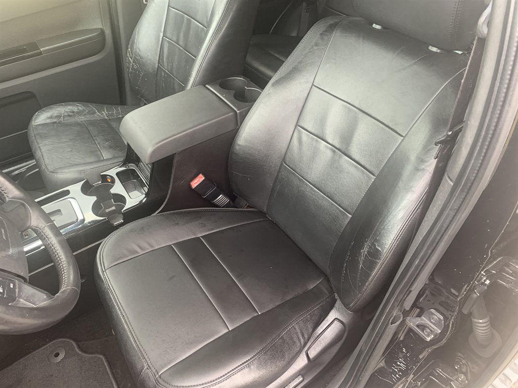 2010 Ford Escape Limited - Photo 9