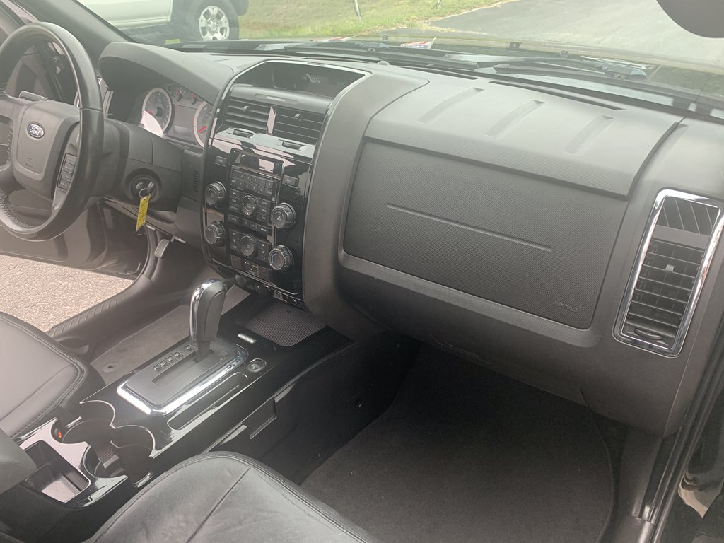 2010 Ford Escape Limited - Photo 17