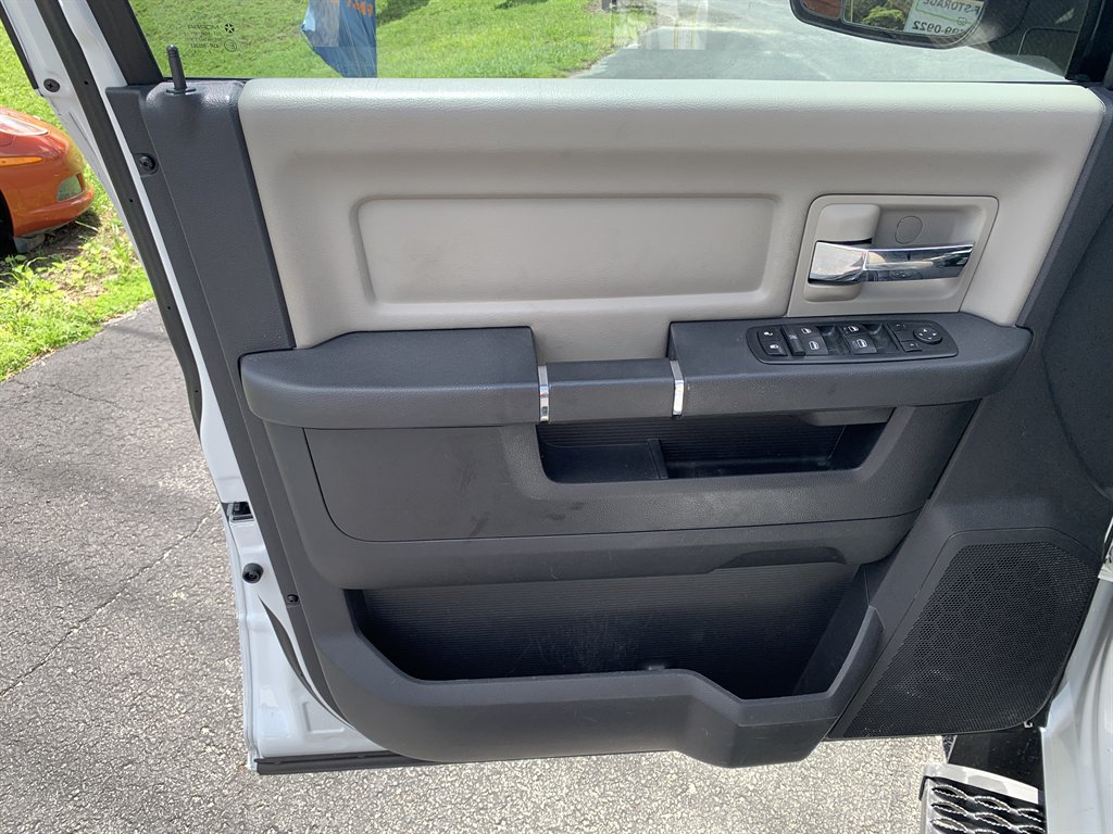 2012 RAM Ram 3500 Pickup SLT - Photo 12