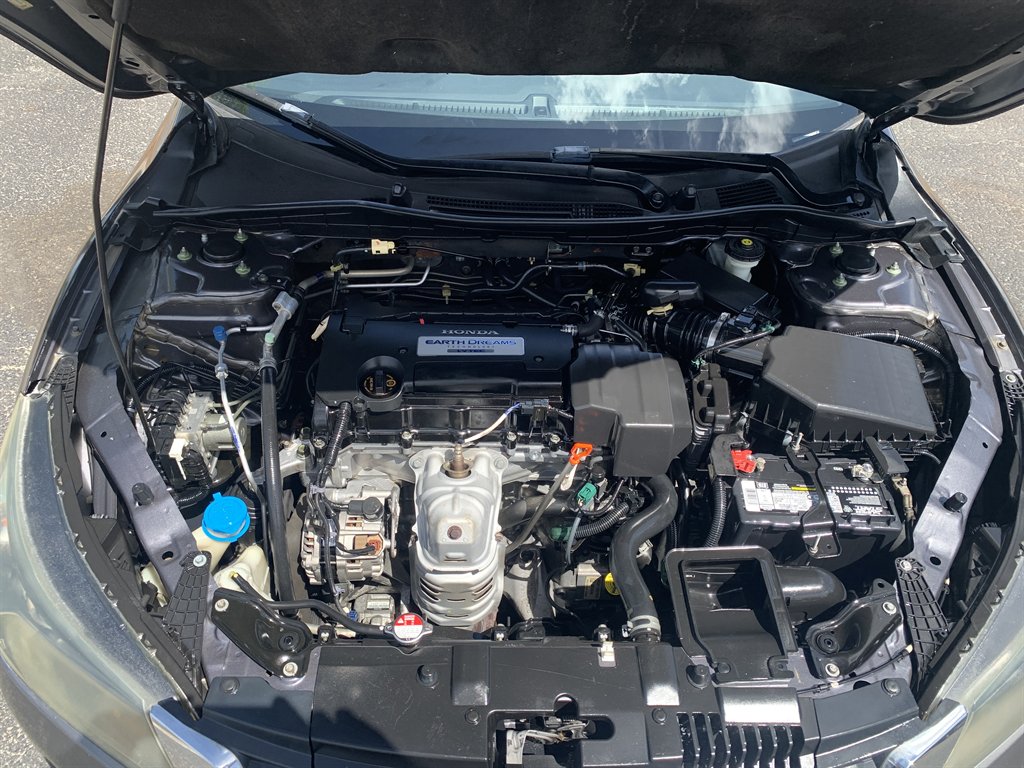 2013 Honda Accord LX - Photo 9