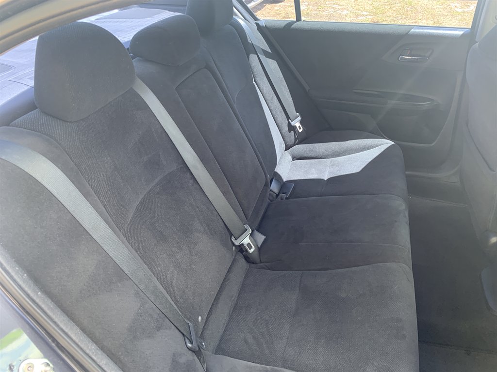 2013 Honda Accord LX - Photo 17