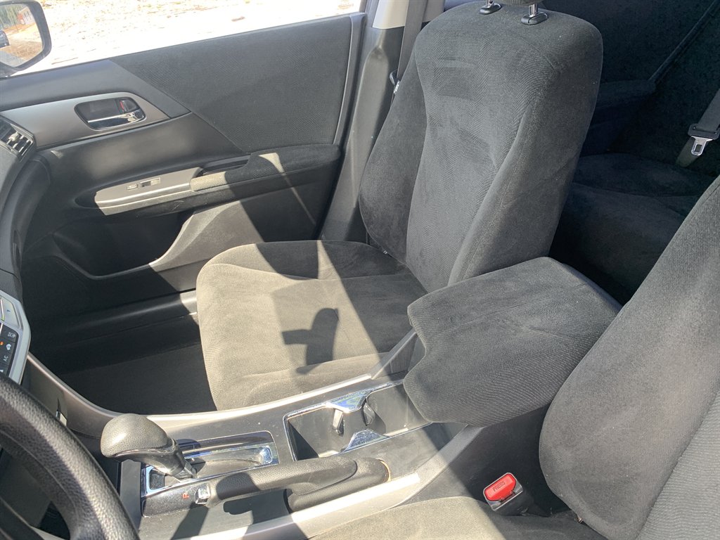 2013 Honda Accord LX - Photo 13