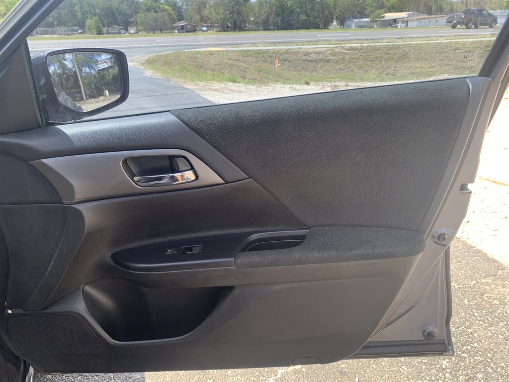 2013 Honda Accord LX - Photo 21