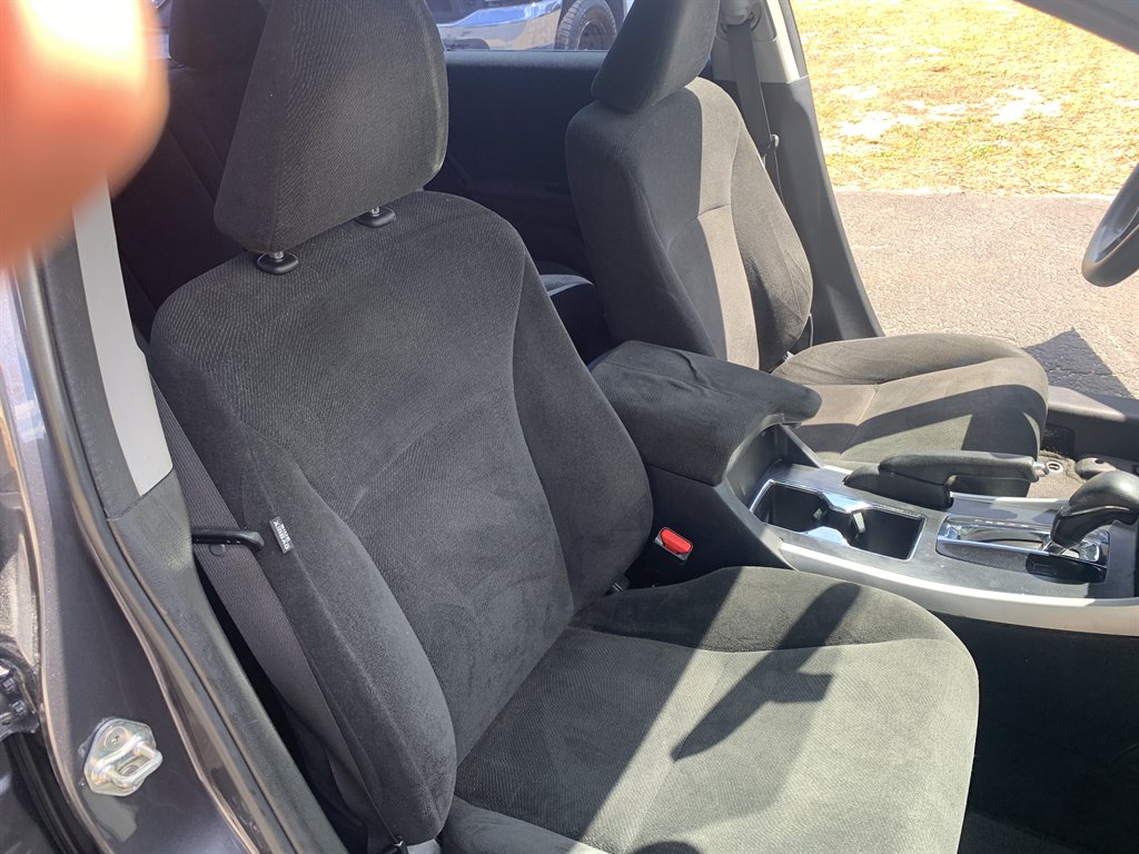 2013 Honda Accord LX - Photo 19