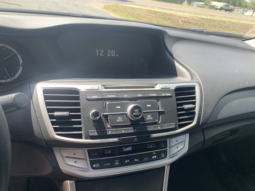 2013 Honda Accord LX - Photo 14