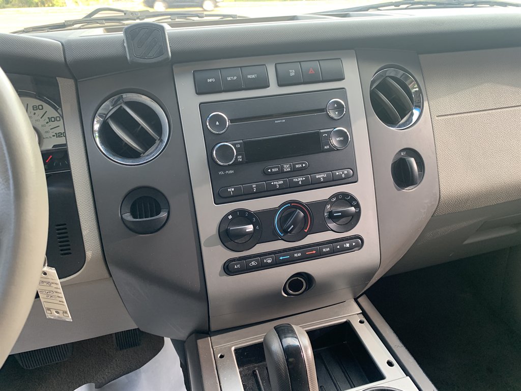 2013 Ford Expedition XLT - Photo 10