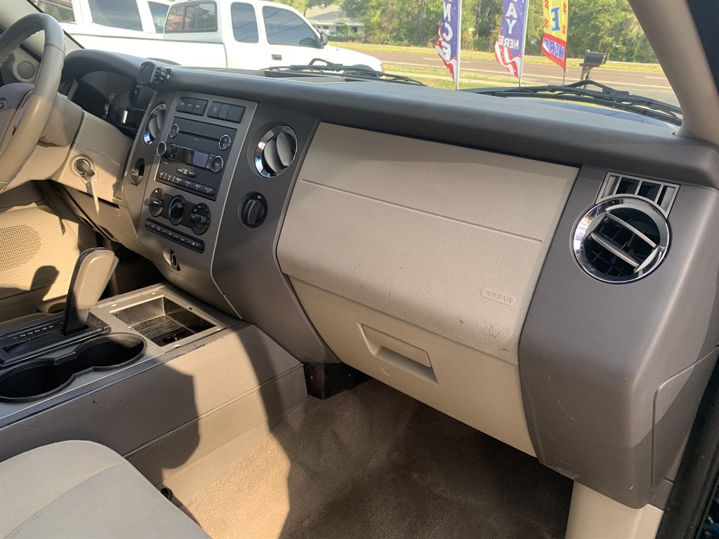 2013 Ford Expedition XLT - Photo 21