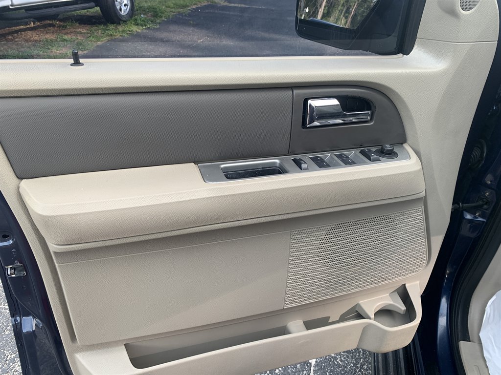 2013 Ford Expedition XLT - Photo 13