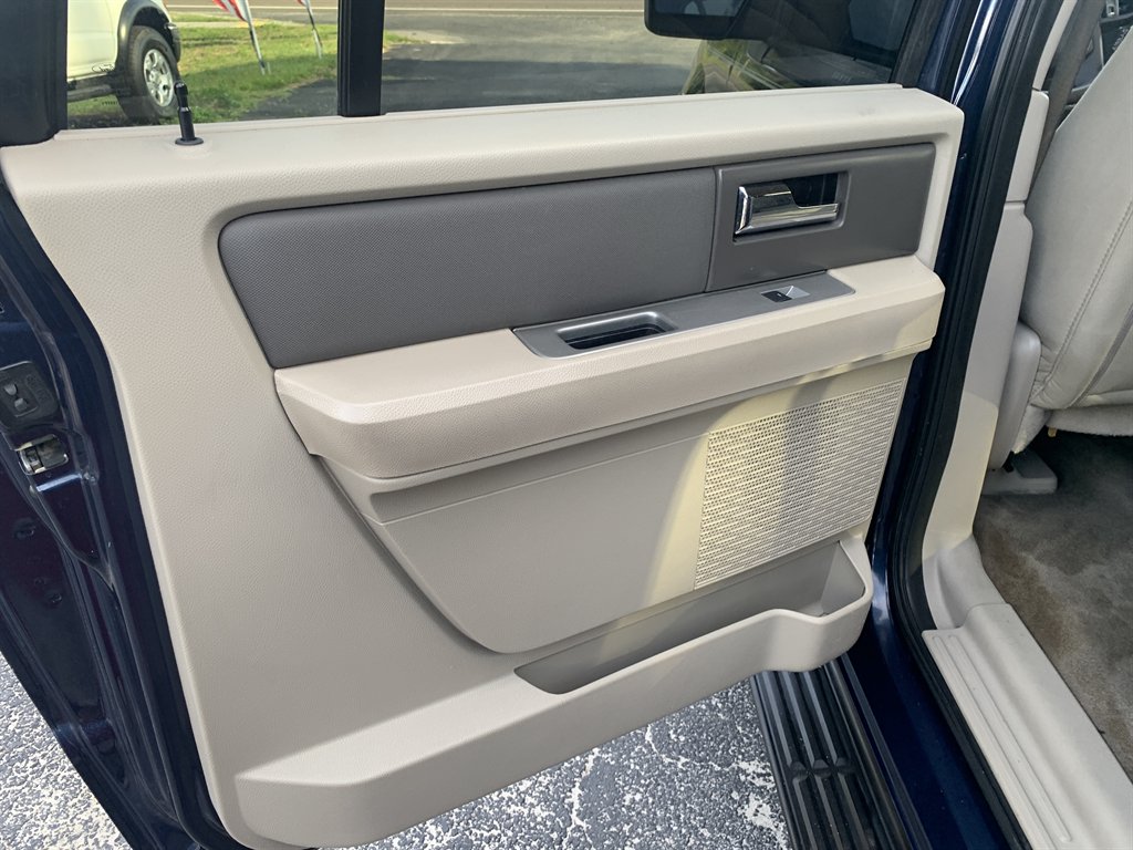 2013 Ford Expedition XLT - Photo 15