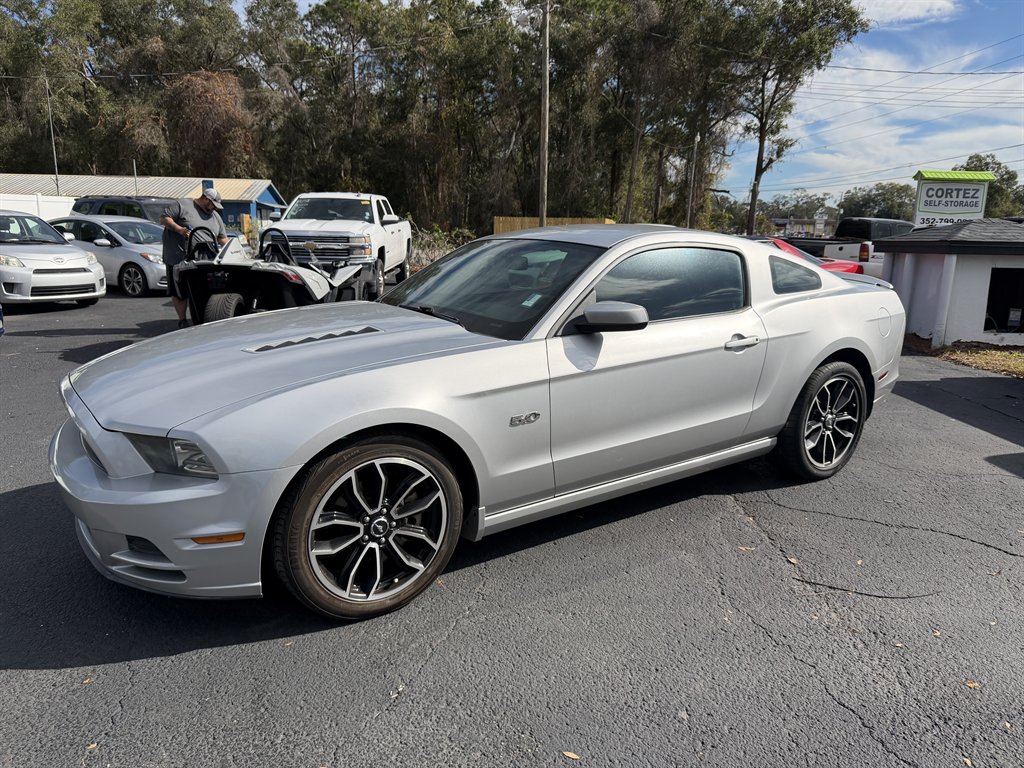 2014 Ford Mustang GT Premium's photo