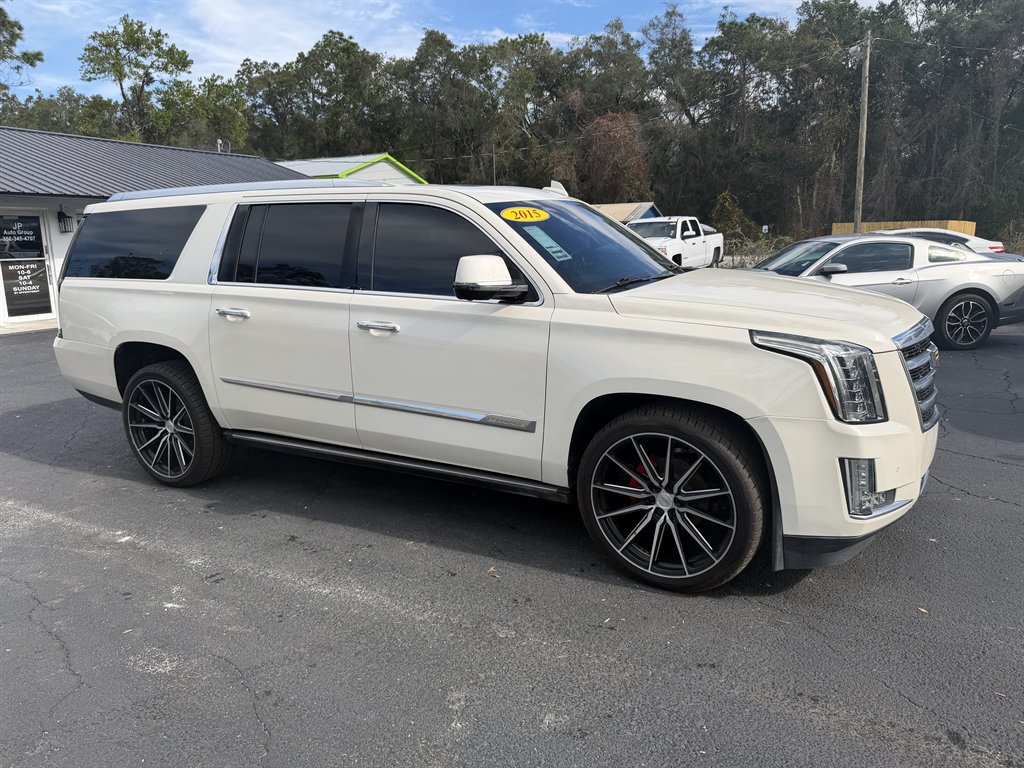 2015 Cadillac Escalade ESV Premium's photo