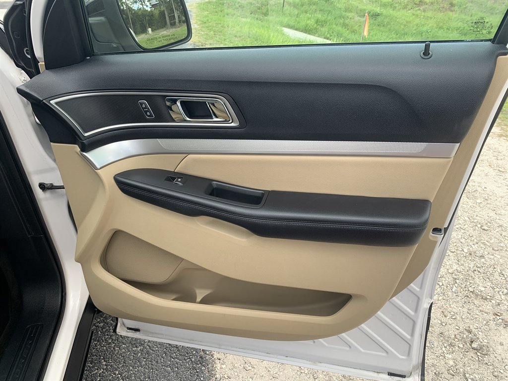 2016 Ford Explorer XLT - Photo 26