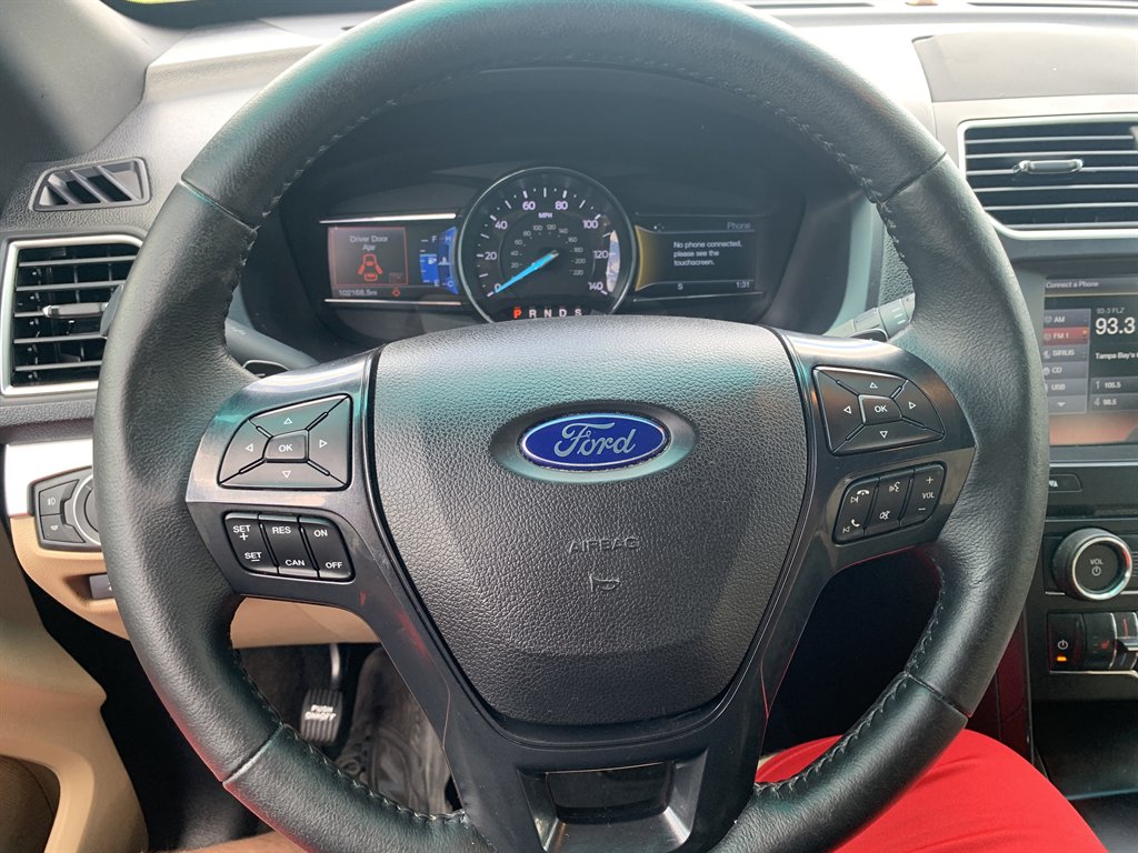 2016 Ford Explorer XLT - Photo 11