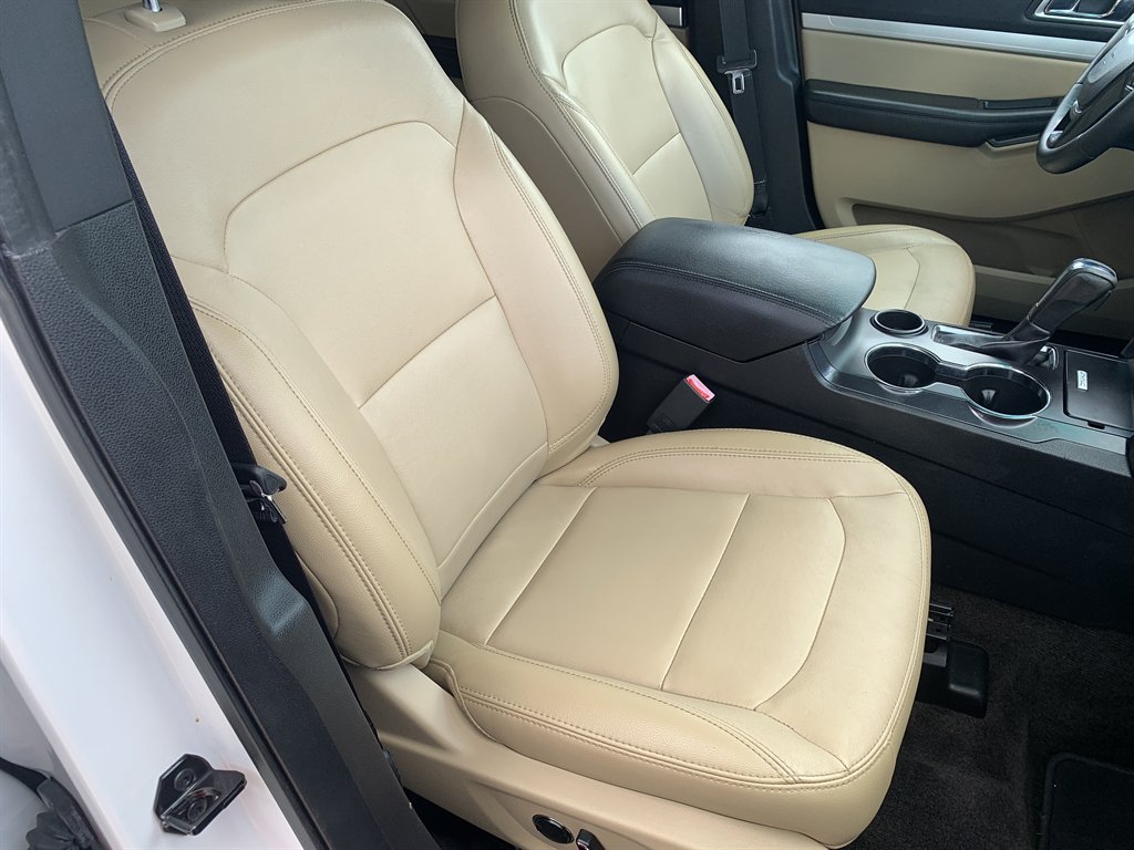 2016 Ford Explorer XLT - Photo 24