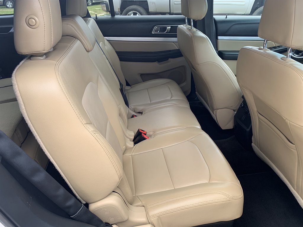 2016 Ford Explorer XLT - Photo 21
