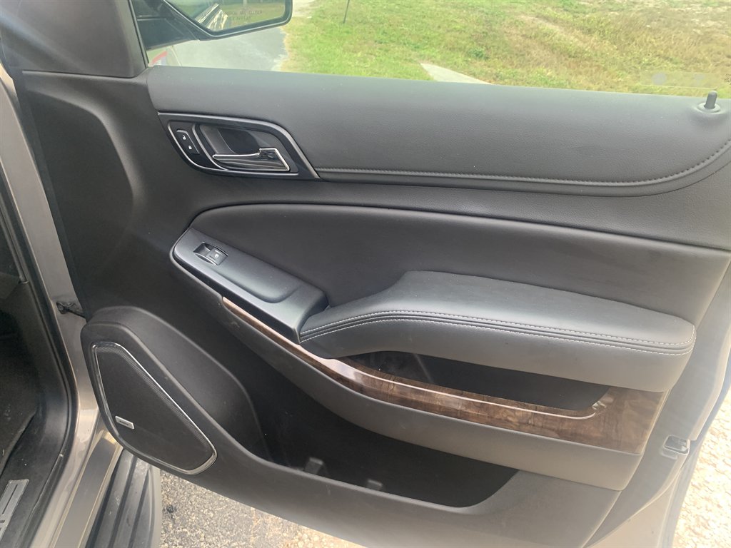 2019 Chevrolet Tahoe LT - Photo 20