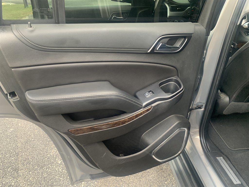 2019 Chevrolet Tahoe LT - Photo 13