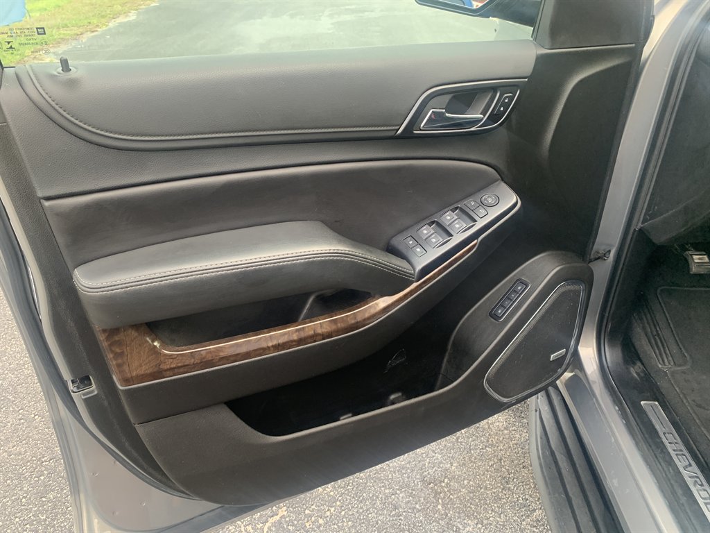 2019 Chevrolet Tahoe LT - Photo 11
